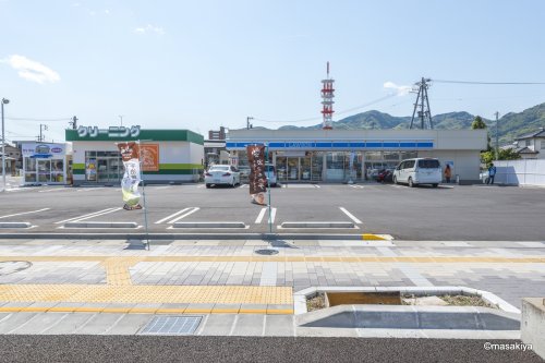 コンビニ　ローソン 長野ホクト文化ホール前店（コンビニ）まで150m