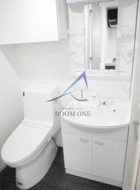 洗面設備　独立洗面台です。