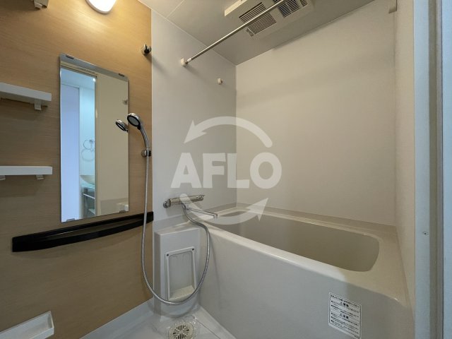 バス・シャワールーム　セレニテ本町グランデ　浴室換気乾燥暖房機付バスルーム