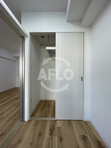 収納　セレニテ本町グランデ　クローゼット