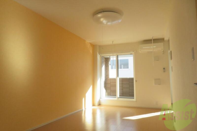 居室・リビング　広いリビングでのびのびできていいですね。