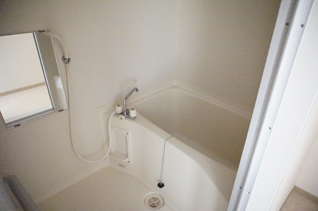 バス・シャワールーム　浴室