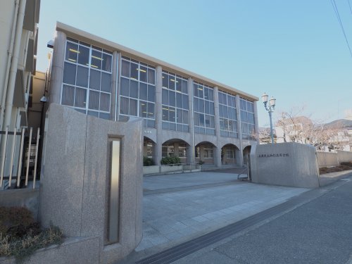 高校・高専　兵庫県立御影高等学校（高校・高専）まで1586m