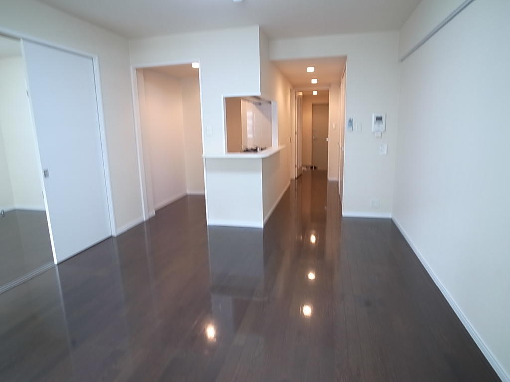 居室・リビング　こちらのリビングで趣味の時間をお楽しみください