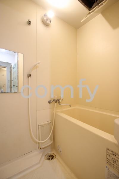 バス・シャワールーム　バスルーム