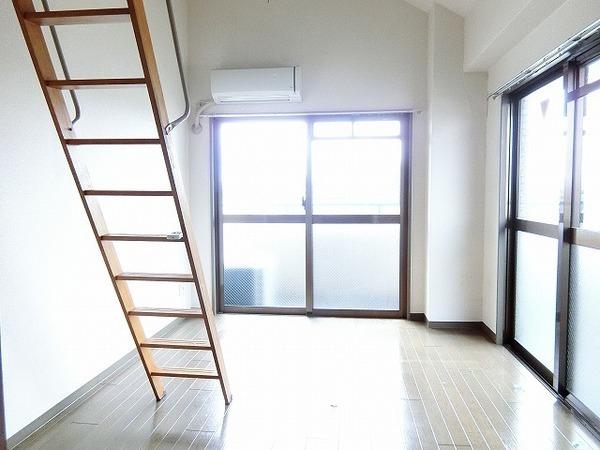 その他部屋・スペース　明るい洋室！