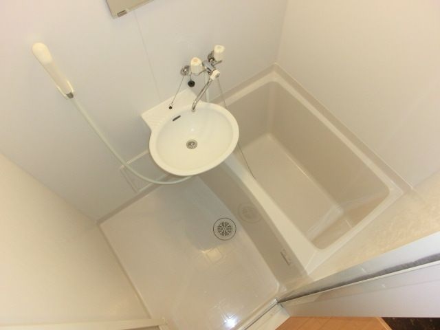 バス・シャワールーム　浴室乾燥機付き