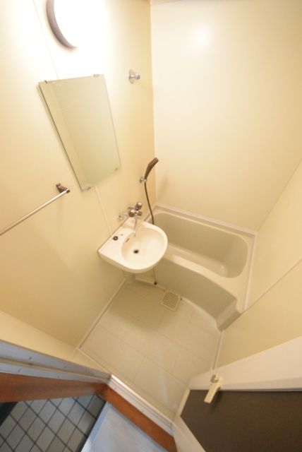 バス・シャワールーム　☆内見のご予約はタウンハウジング八王子店まで☆