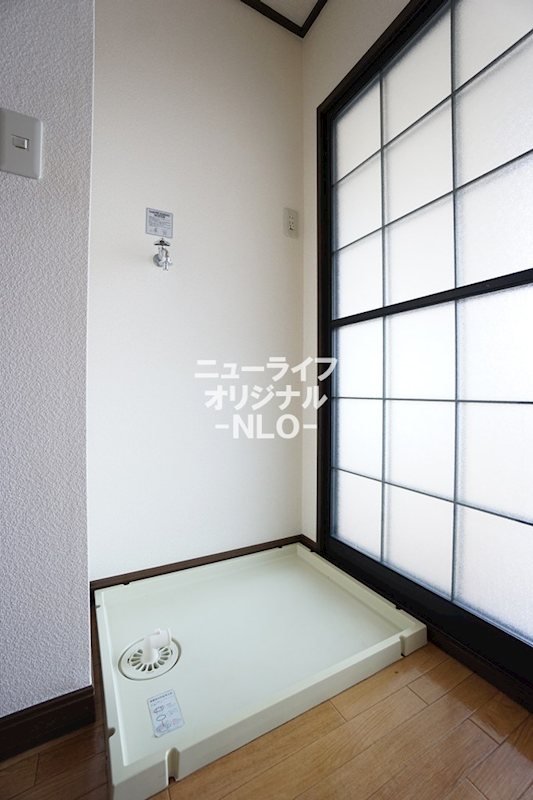 その他　水漏れ防止に安心な防水パン付き洗濯機置場☆