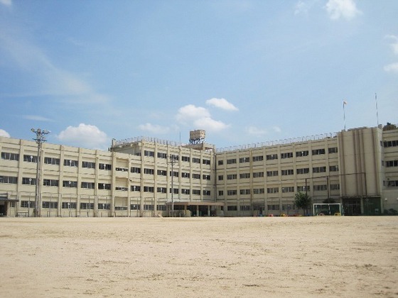 小学校　安小学校（小学校）まで550m