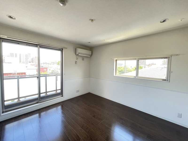 居室・リビング　最上階・角部屋