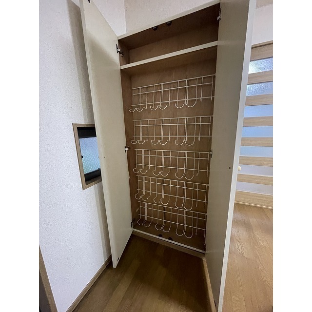 玄関　下駄箱