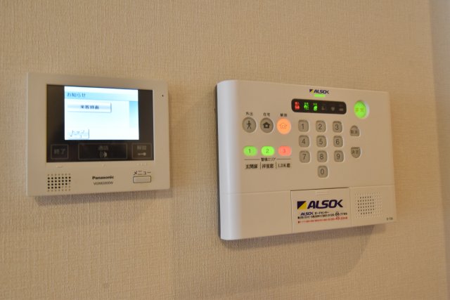 セキュリティ　同物件、別号室の写真です。