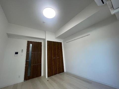 居室・リビング　室内