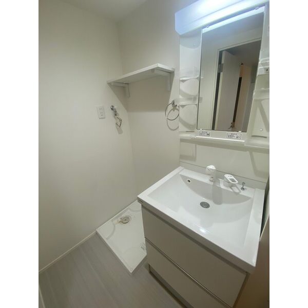 洗面設備　※同シリーズの写真になります。