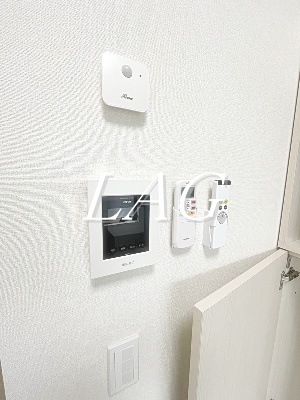 セキュリティ　モニター付きインターホンです。