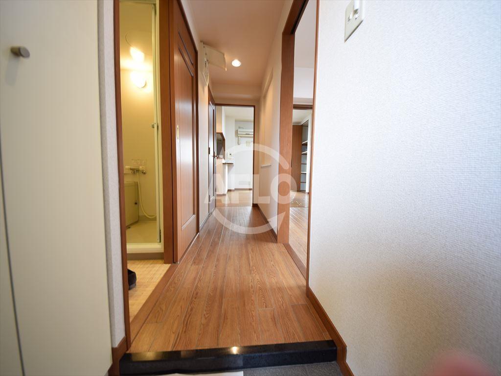 玄関　ピュアファースト花園　玄関廊下