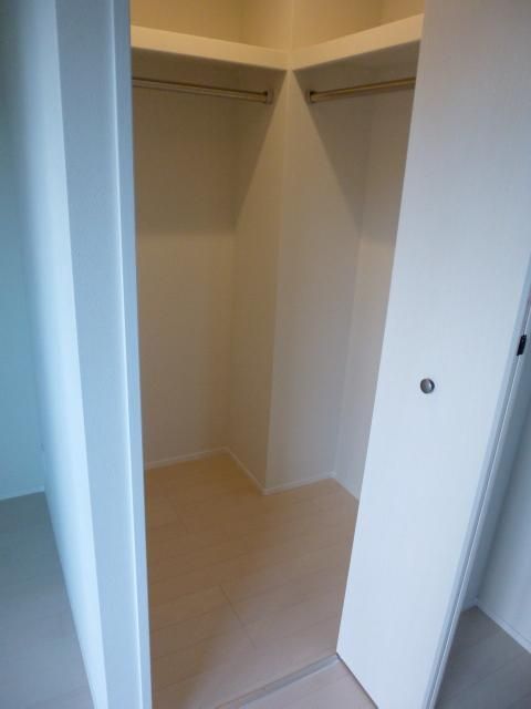 収納　■ウォークインクローゼット