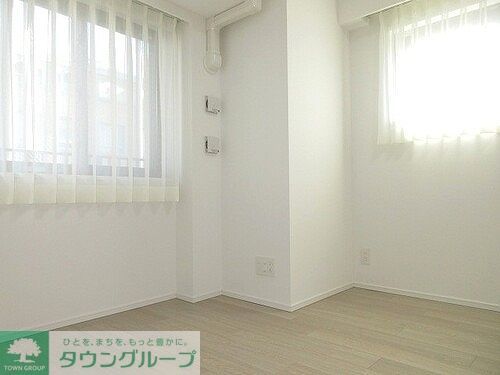 その他部屋・スペース　洋室約5.7畳