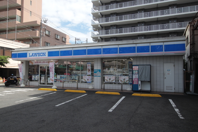 コンビニ　ローソン藤沢朝日町店（コンビニ）まで400m