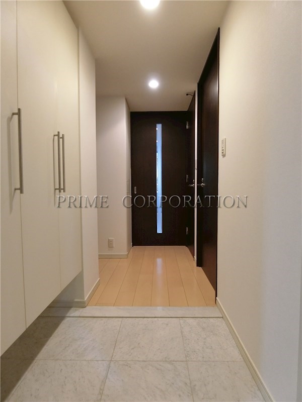 玄関　※参考写真※