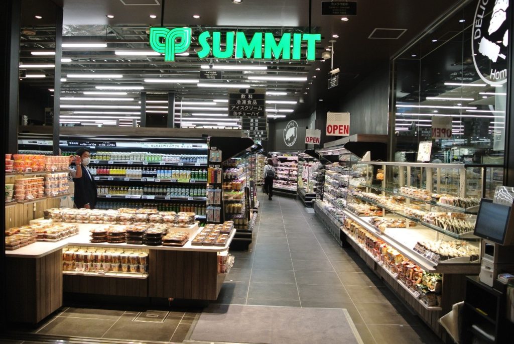 スーパー　サミットストア神田スクエア店（スーパー）まで295m