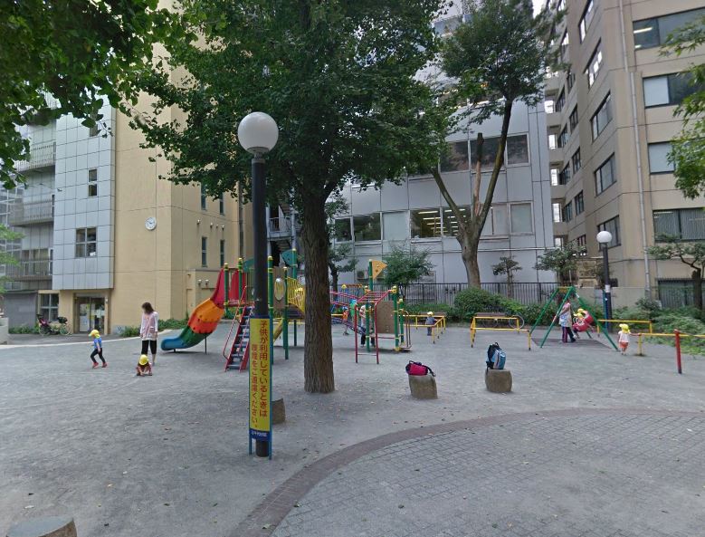 公園　千代田区 区民館 神田公園（公園）まで676m