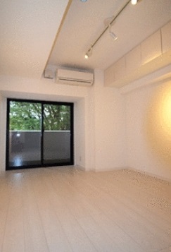 居室・リビング　8.5帖の洋室。