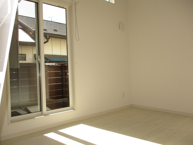 居室・リビング　明るい室内