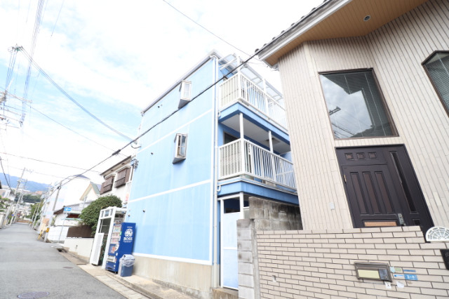 建物外観　灘区楠丘町「ロジェ楠ヶ丘」