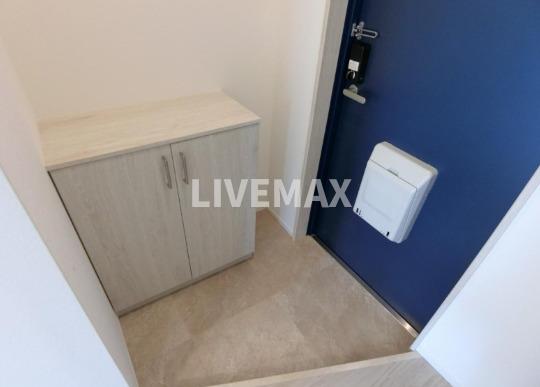 玄関　※別部屋のお写真になります