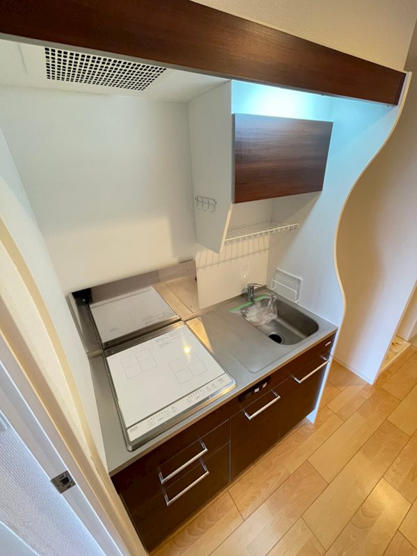 キッチン　コンパクトなキッチンで掃除もラクラク