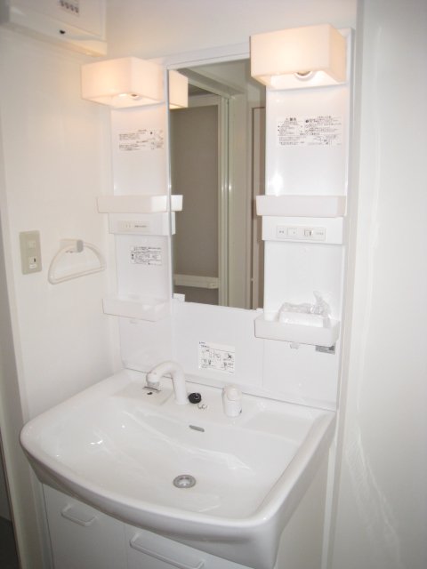 洗面設備　同物件別号室の写真です。