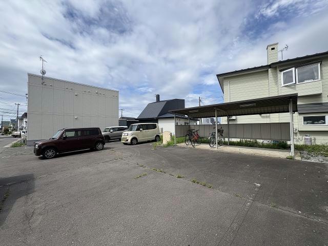 駐車場　駐車場