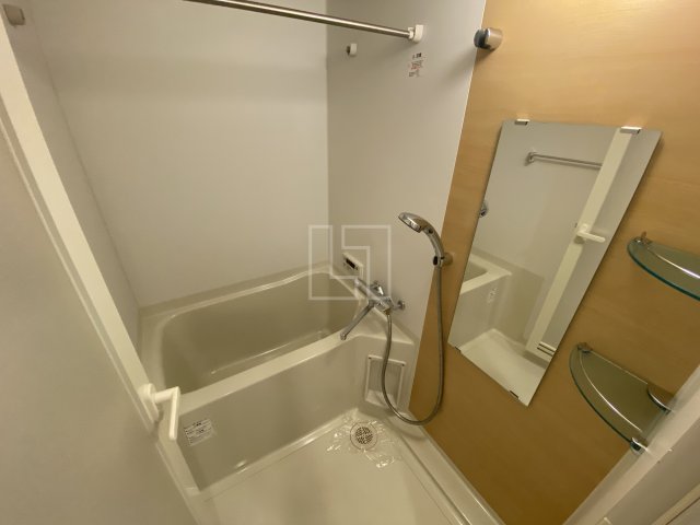 バス・シャワールーム　ハビテ靭センターコート　浴室