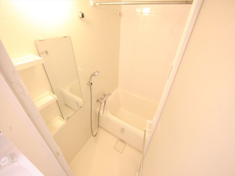 バス・シャワールーム　浴室暖房乾燥機能付バス