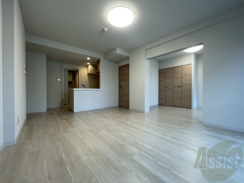 居室・リビング　広々としたリビングですね。使い勝手がよさそうですね！