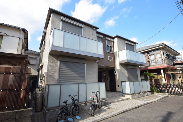 建物外観　～人気のシャーメゾン～