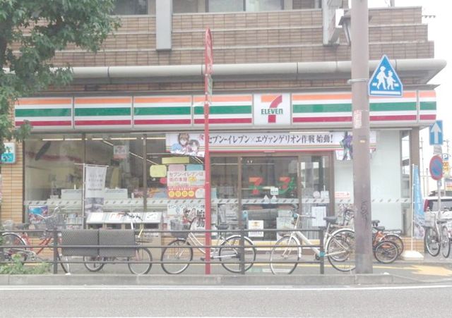 コンビニ　セブンイレブン福岡六本松店（コンビニ）まで190m