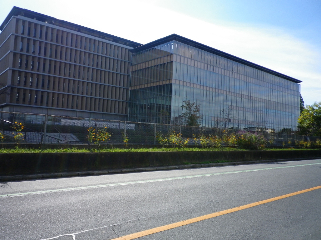 大学・短大　私立獨協大学（大学・短大）まで8058m