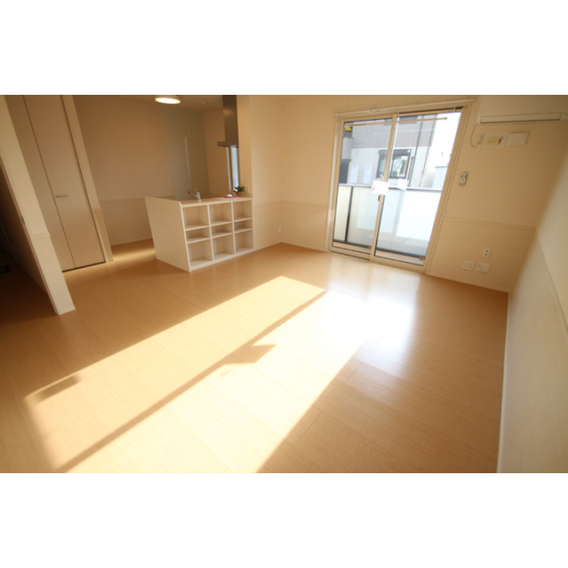 居室・リビング　※１０１にて撮影（現況優先）