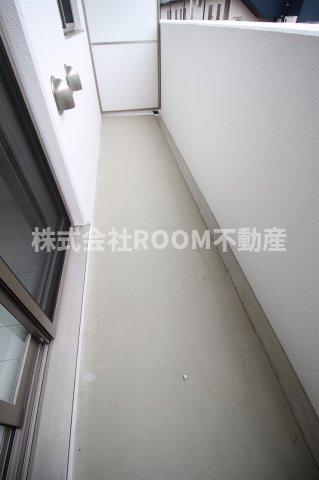 バルコニー　開放的で明るい空間を演出してくれるバルコニーです