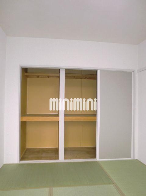 収納　南面和室の収納。