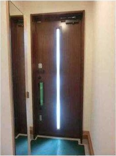 玄関　※参考写真