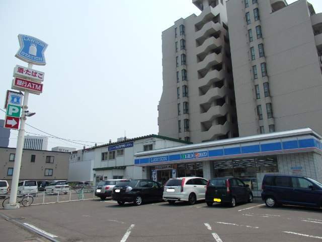 コンビニ　ローソン（コンビニ）まで186m