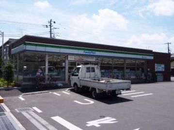 コンビニ　ファミリーマート南流山二丁目店（コンビニ）まで47m