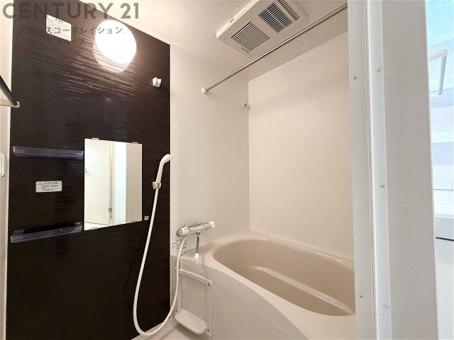 バス・シャワールーム　浴室乾燥付きのバスルーム♪