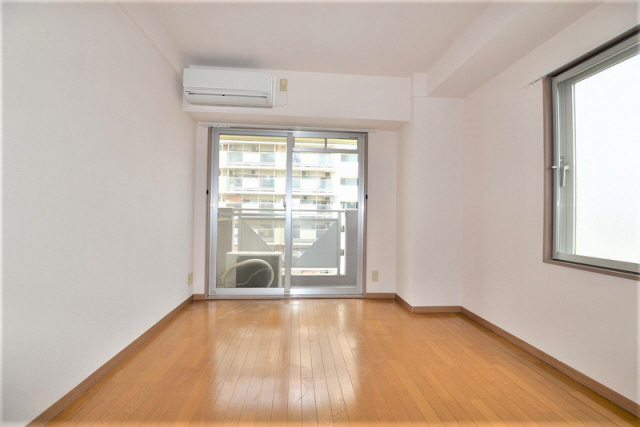 居室・リビング　写真は同マンションの別のお部屋のものです。