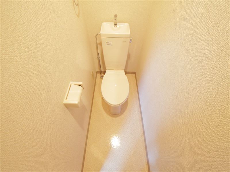 トイレ　温水洗浄便座取り付け可能