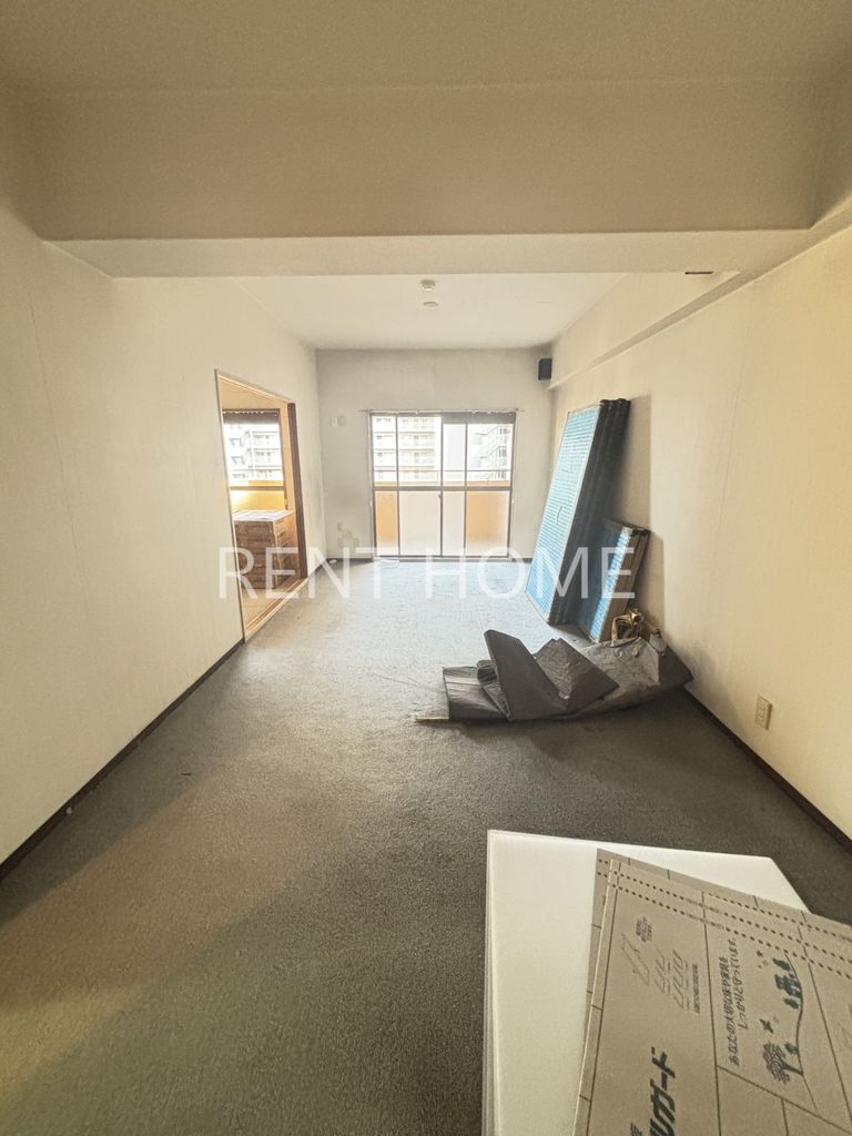 居室・リビング　リフォーム中